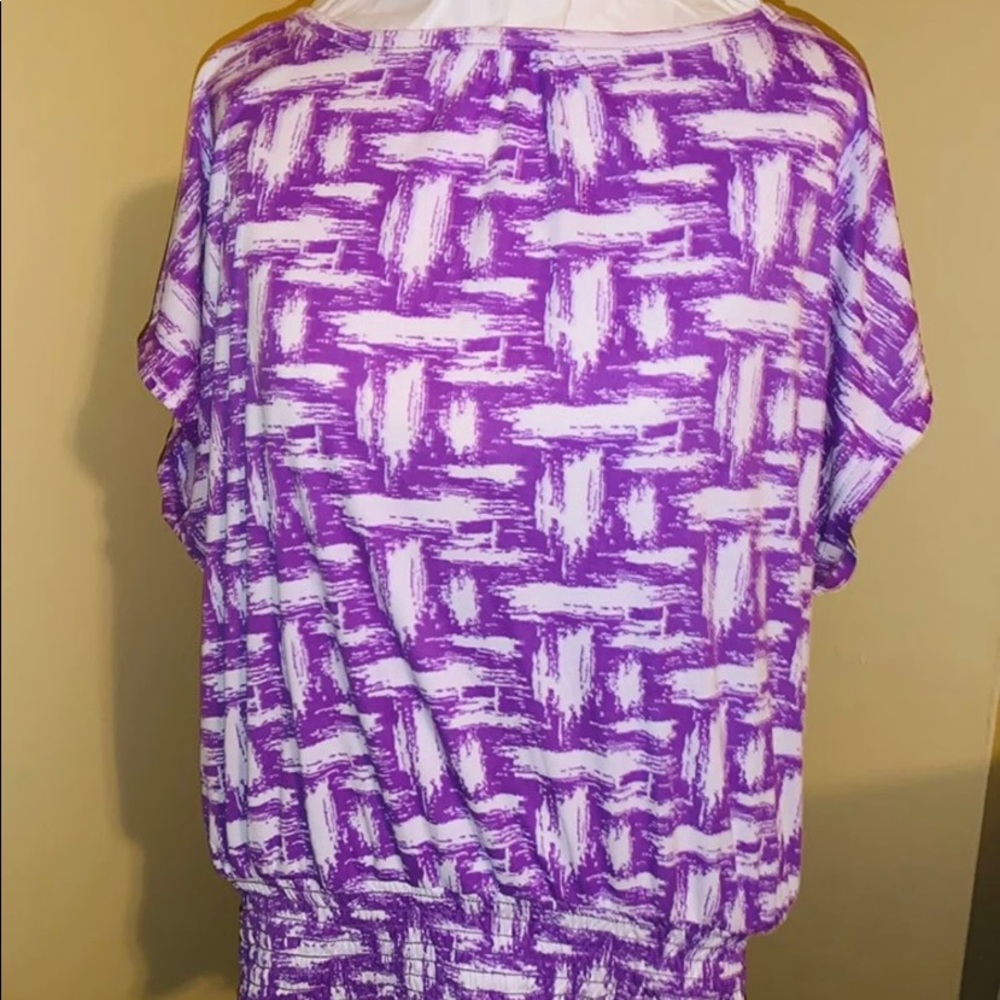 Purple and White Stretch Top, Size L